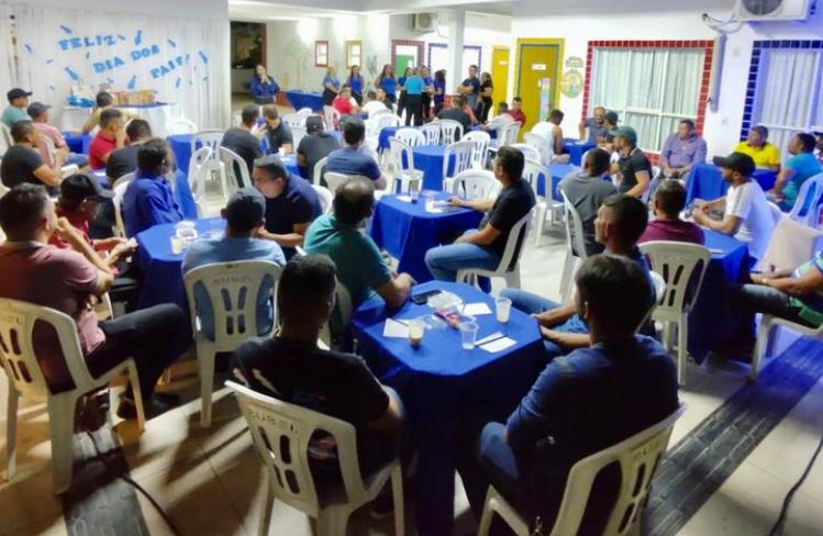 Rede Municipal de Ensino de Quixaba inicia celebrações do Dia dos Pais com jantar especial