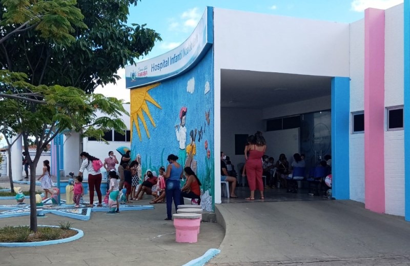 Jamerson Ferreira indaga falta de serviços no Hospital Infantil de Patos