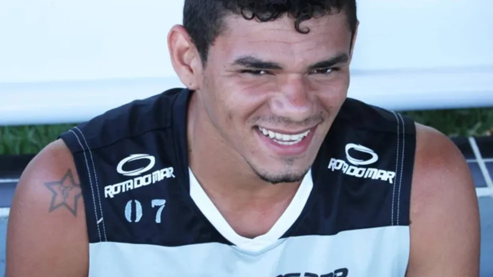 Há 10 anos, Tiquinho Soares era dispensado do Treze sem ter marcado um gol sequer