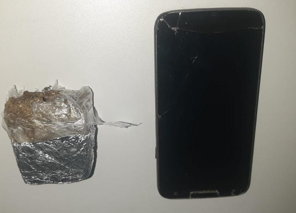 Em Patos: dois jovens são presos pela PM por posse de drogas após perseguição policial na noite deste sábado (12)