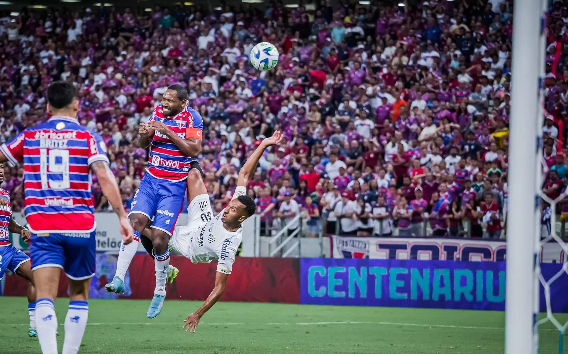 Fortaleza atropela o Santos, e Peixe perde oportunidade de escapar da zona de rebaixamento do Brasileirão