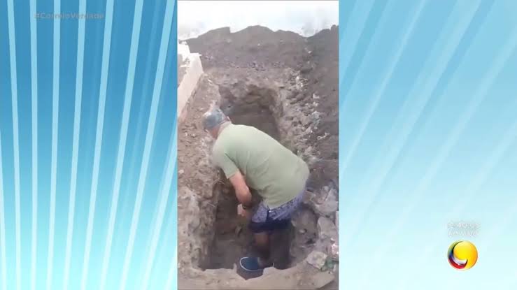 Sem coveiro, filhos fazem a cova para enterrar o próprio pai, na Paraíba