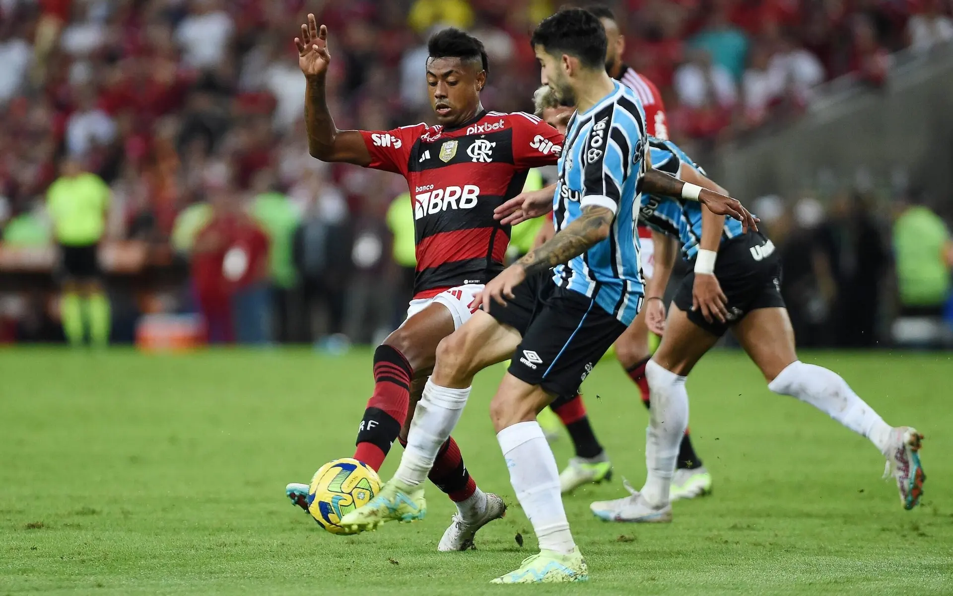 Flamengo bate Grêmio e vai encarar o São Paulo na final da Copa do Brasil