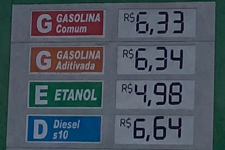Após aumento, litro da gasolina já é encontrado a R$ 6,33 em cidades da Paraíba