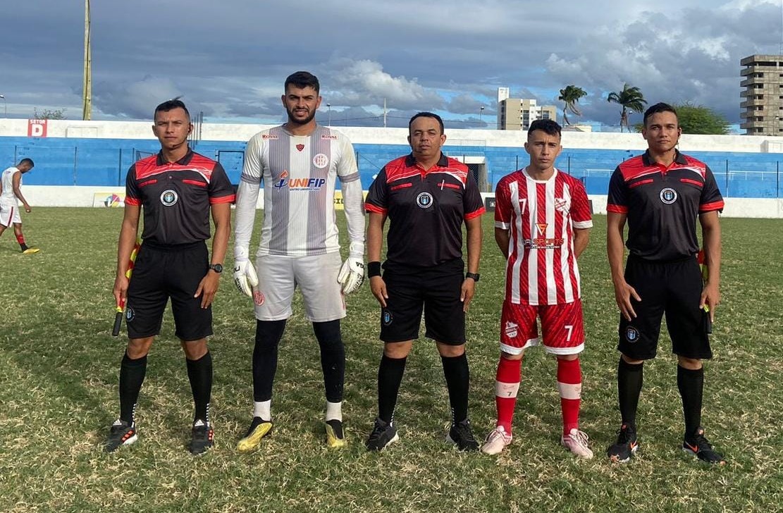 Esporte de Patos goleia o Estrela FC em amistoso preparatório na tarde deste sábado (19), no Estádio José Cavalcanti