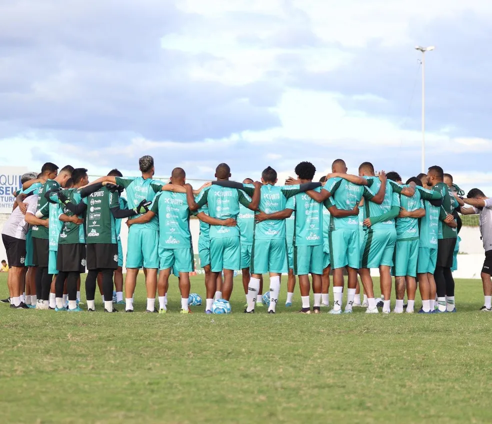 Diante do Ferroviário-CE, Nacional de Patos busca fazer sua melhor campanha em Brasileiros; confira o retrospecto