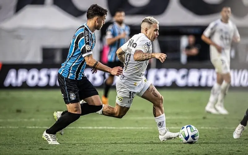Para matar a saudade! Garçom Soteldo entra e lidera virada do Santos sobre o Grêmio pelo Brasileirão