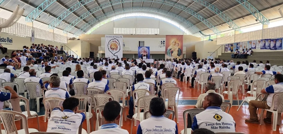 Movimento Diocesano do Terço dos Homens Mãe Rainha realiza 10º Encontro de Fé e Devoção em Patos
