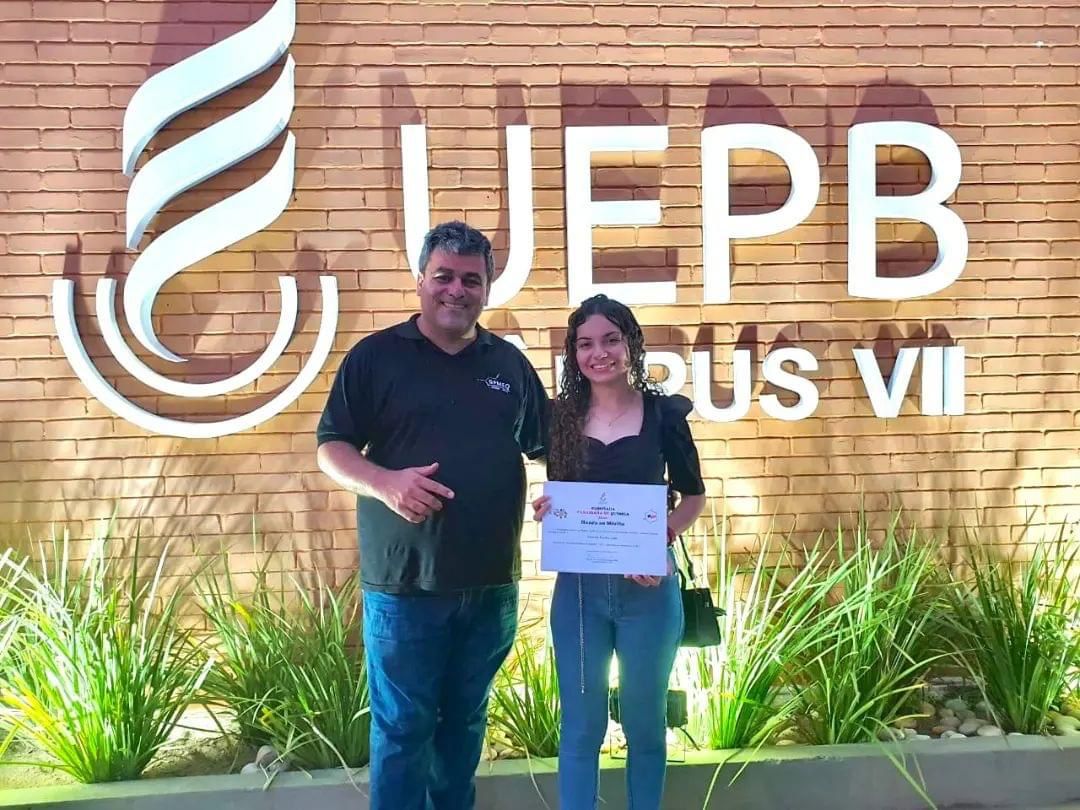 Aluna de Olho D'Água-PB conquista medalha de ouro na Olimpíada Paraibana de Química e avança para etapas nacionais e internacionais