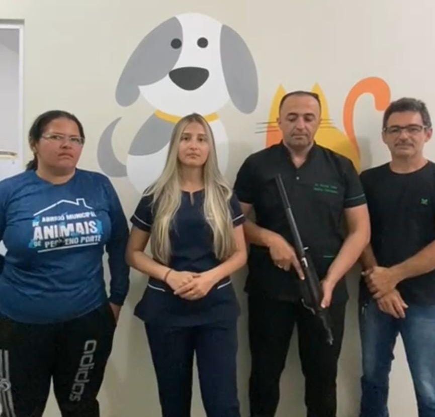 Equipe de veterinários de Patos é treinada para utilizar ferramenta inovadora na captura e castração de animais errantes