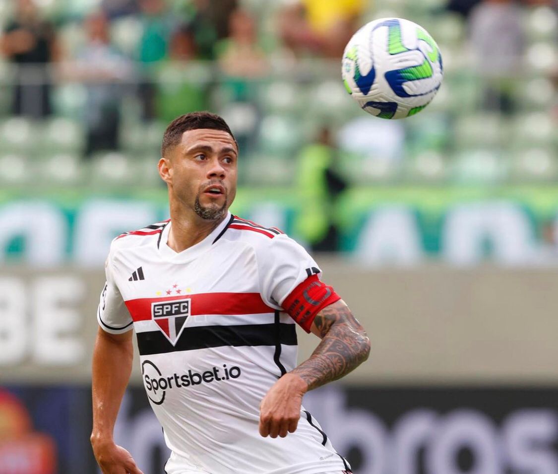 Em jogo quente, São Paulo perde para o América-MG e vê zona de classificação para a Libertadores cada vez mais distante