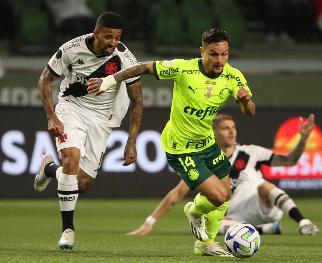 Veiga tira golaço da cartola, Palmeiras freia Vasco com 4ª vitória seguida e não deixa Botafogo aumentar gordura