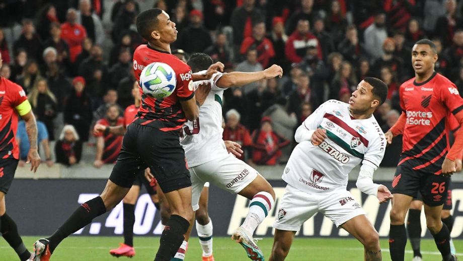Com um a mais, Fluminense reserva busca virada sobre o Athletico-PR, mas sofre empate nos acréscimos pelo Brasileirão