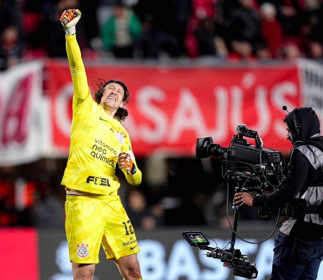 Santa trave! Corinthians perde no tempo normal, mas bate o Estudiantes nos pênaltis e está na semi da Sul-Americana