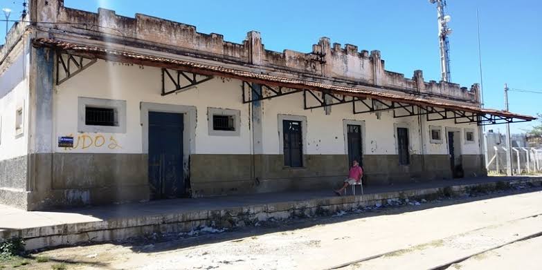 Vereador Jamerson Ferreira solicita recuperação da Estação Ferroviária de Patos