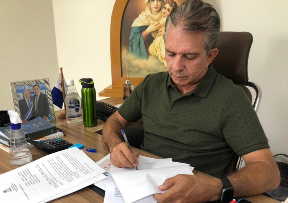 Prefeito de Patos denuncia bloqueio de emendas parlamentares pelo Governo Federal