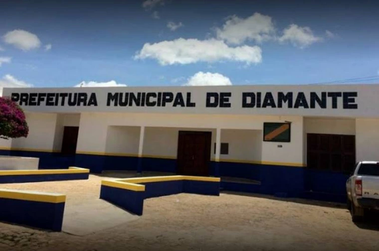 TCE aprova contas de nove prefeituras, rejeita as de Diamante e acata recurso para reduzir débito a ex-prefeito