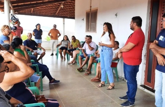 Com parceiros, Prefeitura realiza Jornada Paraíba Produtiva com agricultores de Quixaba, que fazem exposição de produções