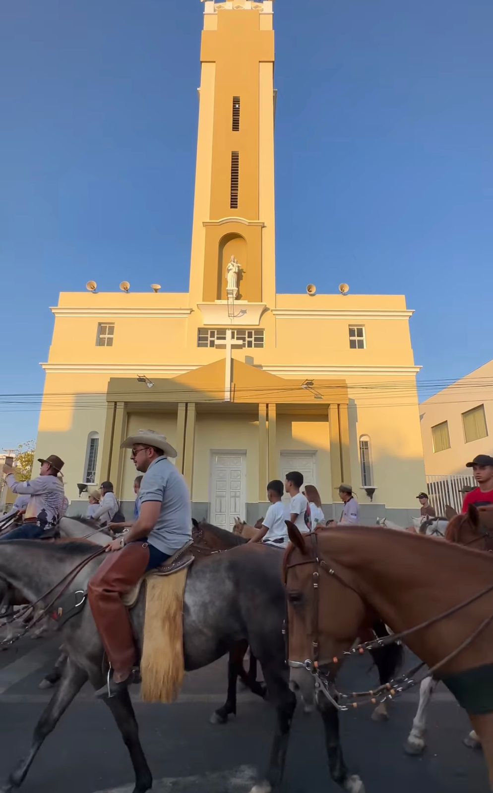 Tradicional Missa do Vaqueiro é realizada na tarde deste domingo (03), em Patos; programação faz parte da Festa de Nossa Senhora da Guia