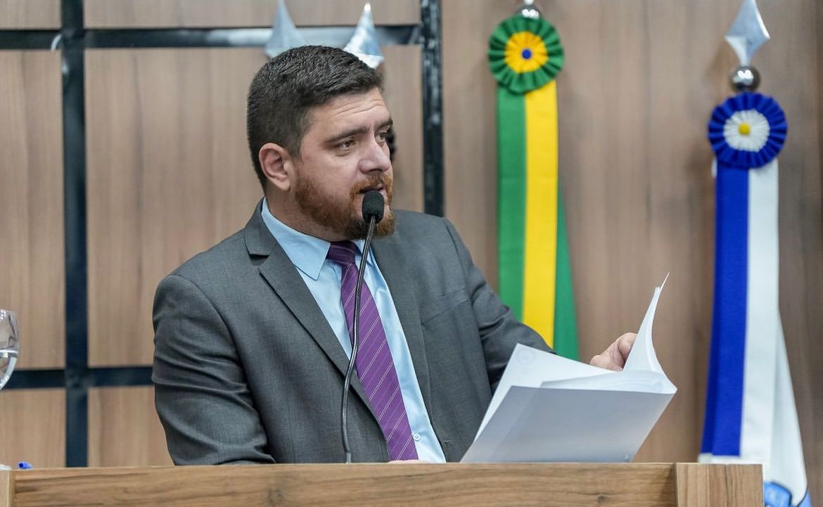 Vereador Jamerson Ferreira comenta aprovação de projeto que garante acompanhantes para mulheres em consultas na rede de saúde municipal de Patos