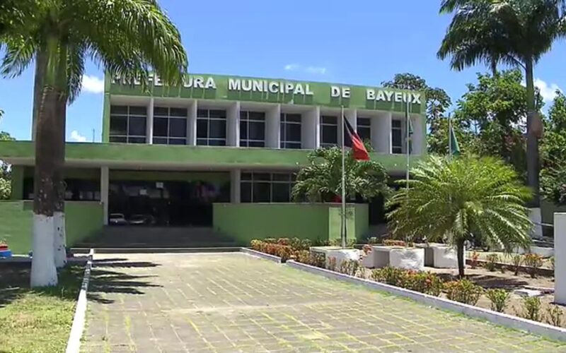 Prefeitura de Bayeux confirma queda de 30% em FPM; gestão precisa cancelar eventos para pagar servidores