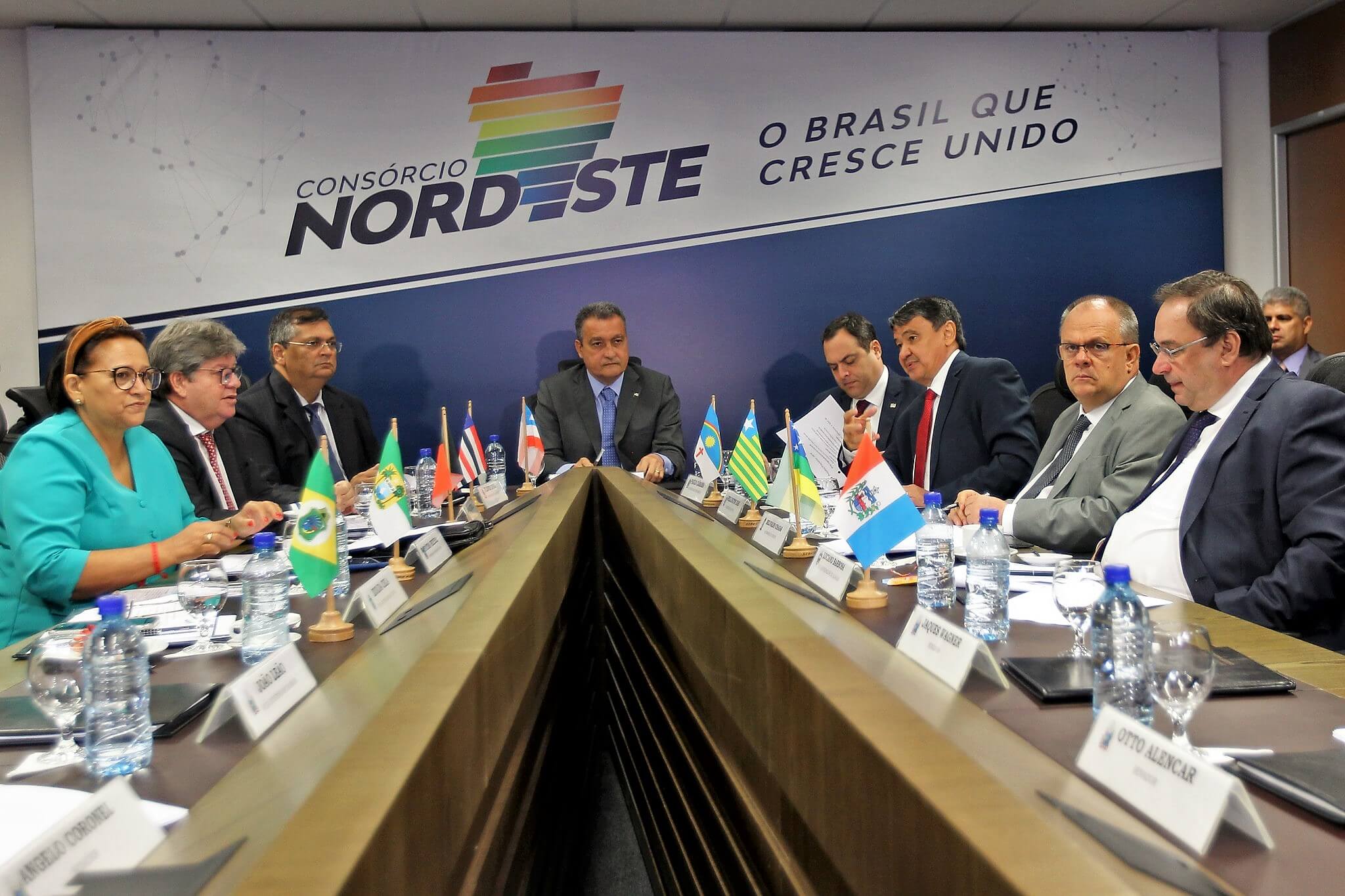 Governo Lula: Governadores denunciam que estados já tiveram uma perda de R$ 700 milhões em apenas dois meses, devido à queda do FPE