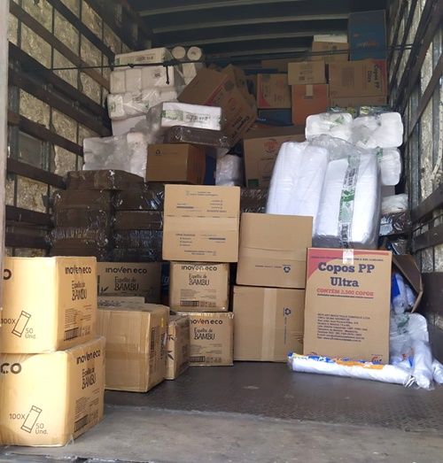 SEFAZ-PB apreende carga de embalagens descartáveis sem nota fiscal, em Itaporanga