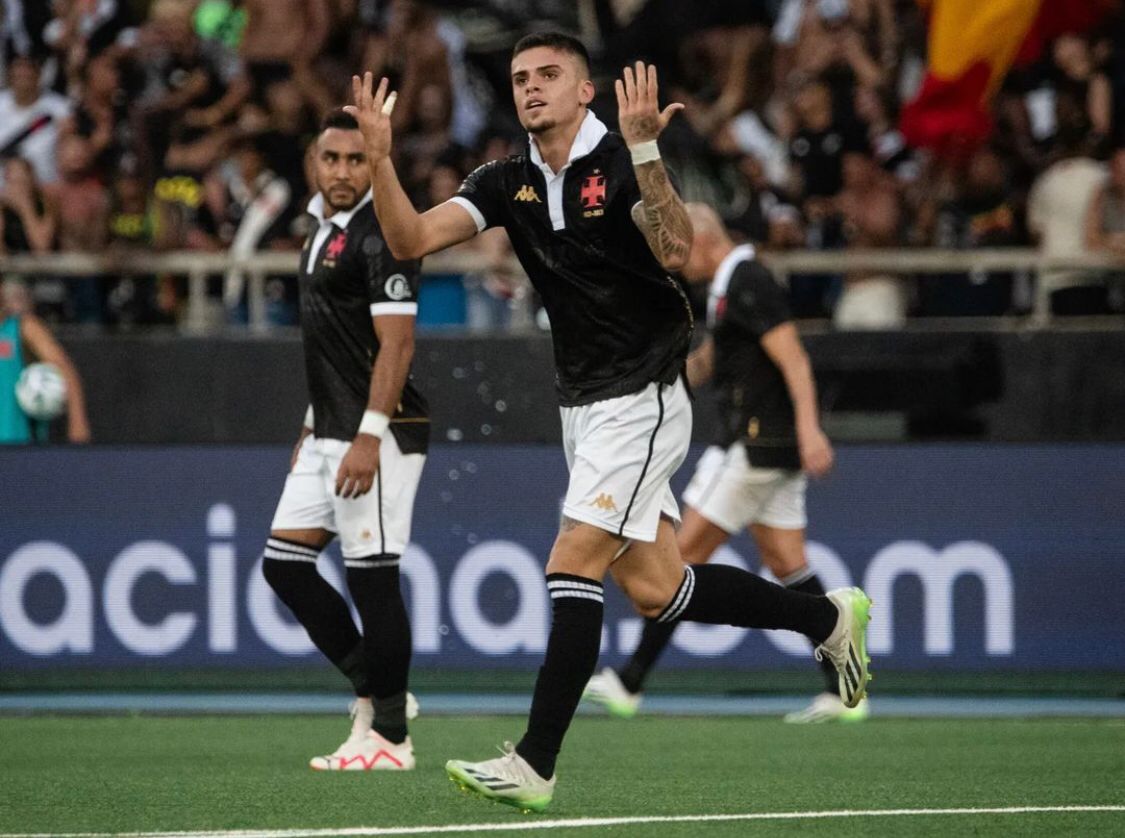 Com dois gols de Gabriel Pec, Vasco vence o Fluminense em clássico eletrizante pelo Brasileirão; veja o resultado