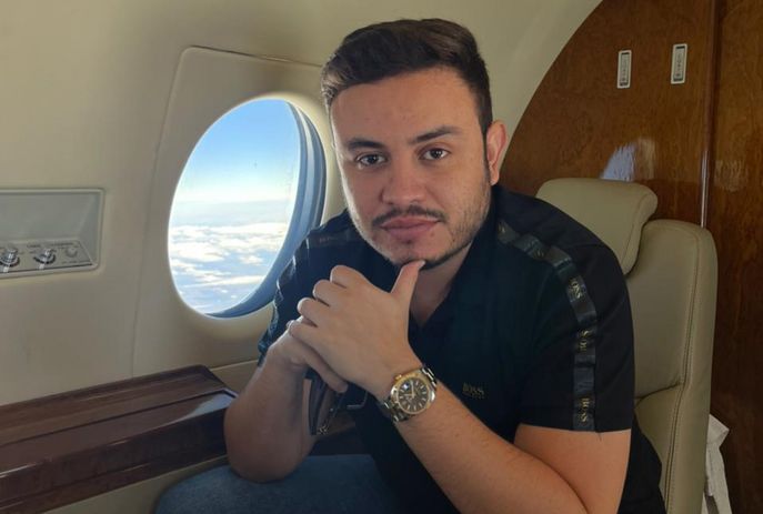 Influenciador e empresário Mandarrari é preso por porte ilegal de arma após confusão com policial, mas solto pela Justiça