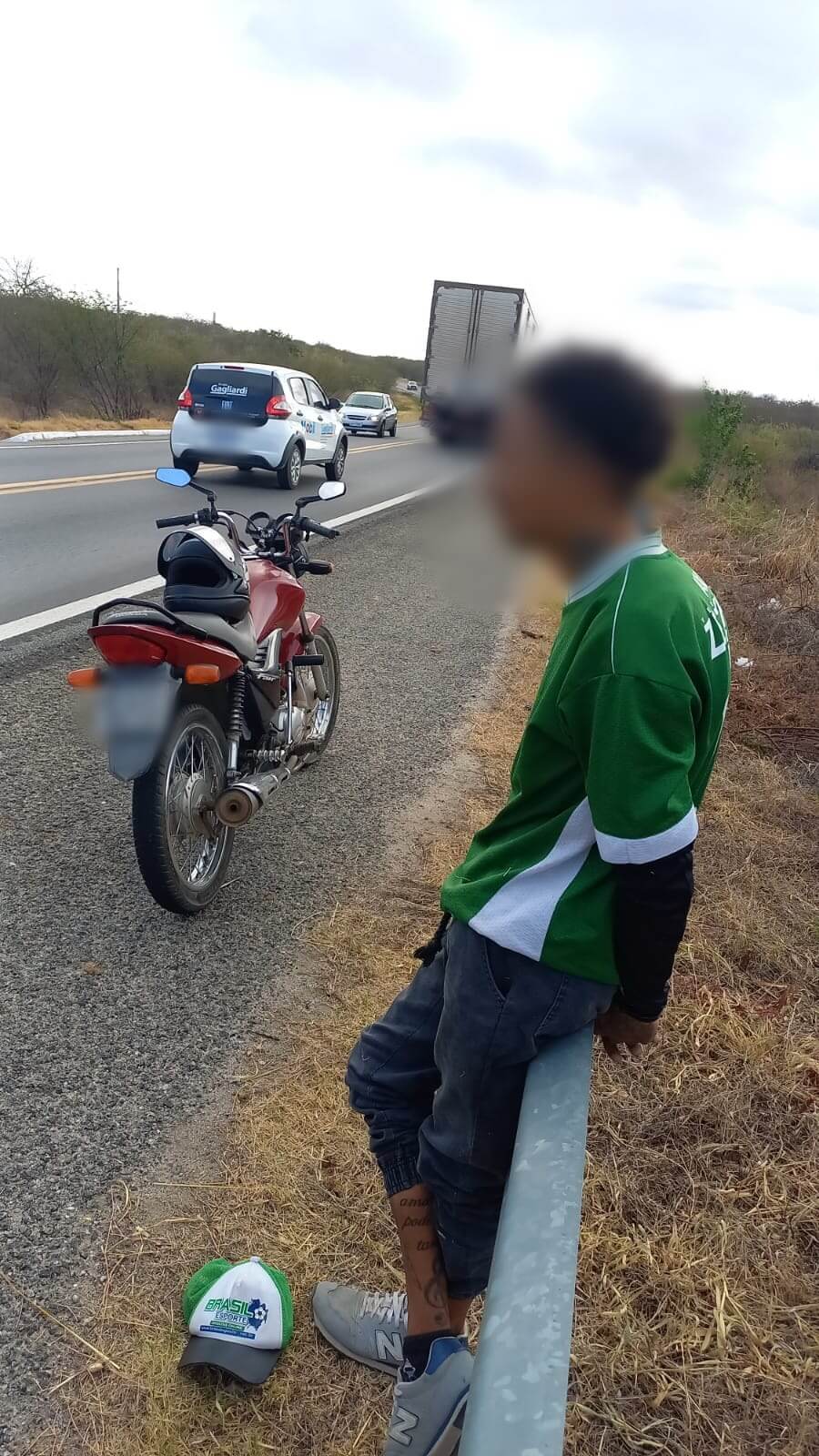 Resposta rápida: policial militar de folga recupera motocicleta que havia sido furtada de trabalhador na noite de ontem (18), em Patos