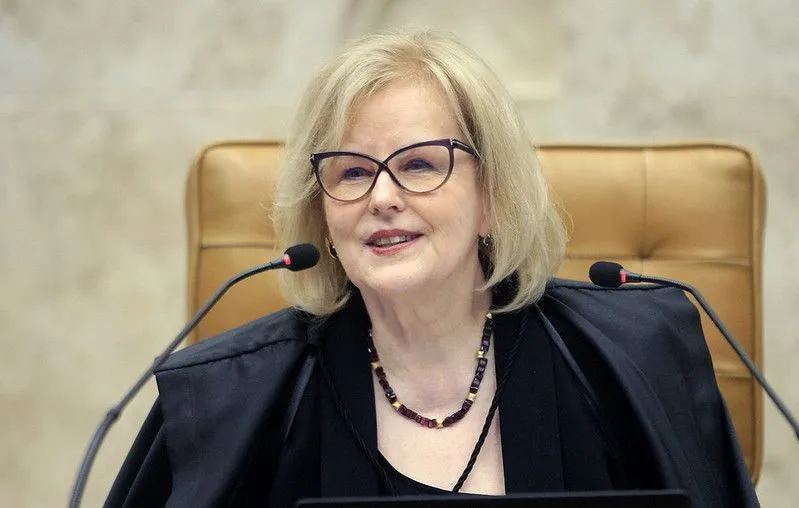 Rosa Weber vota por descriminalização do aborto; Barroso trava julgamento e leva ao plenário do STF