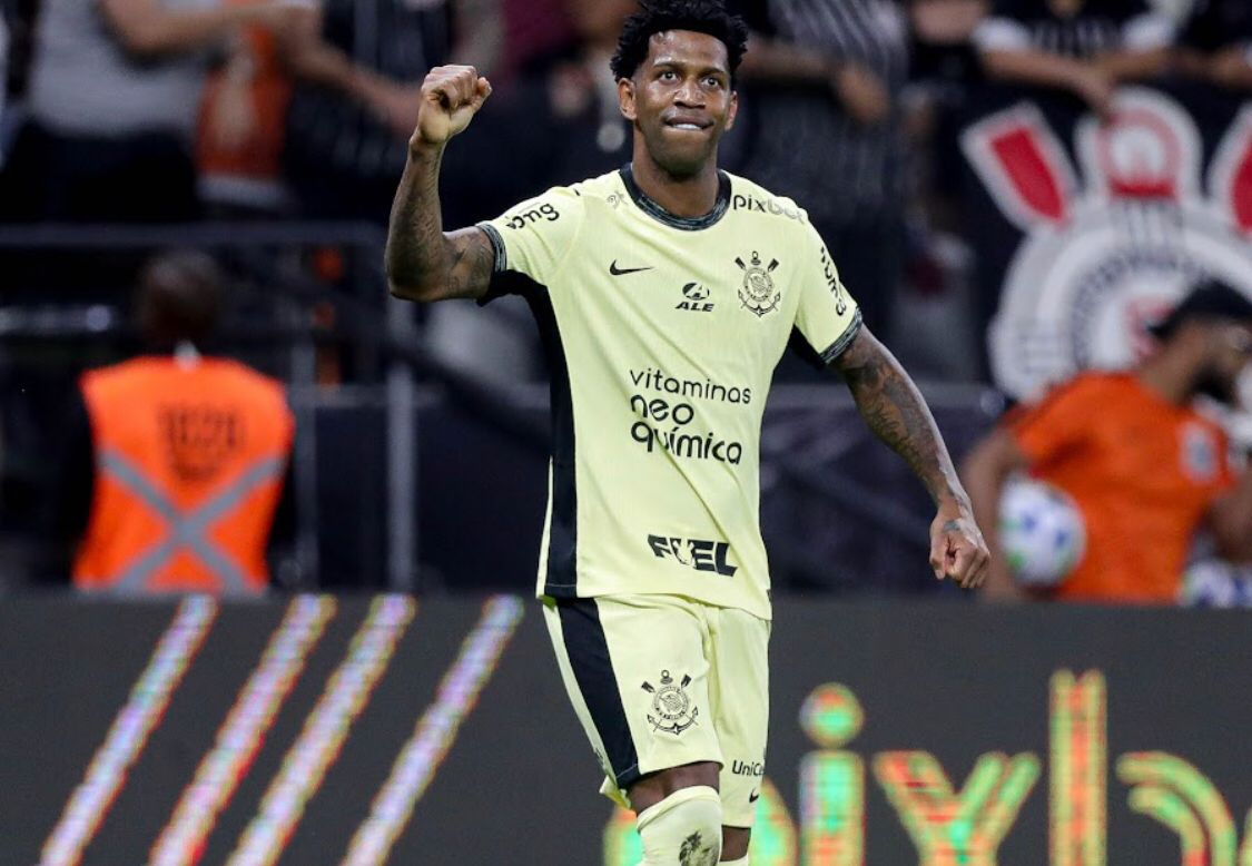 Corinthians aproveita expulsão de Marçal, vence o Botafogo e se afasta do Z4 no Brasileirão