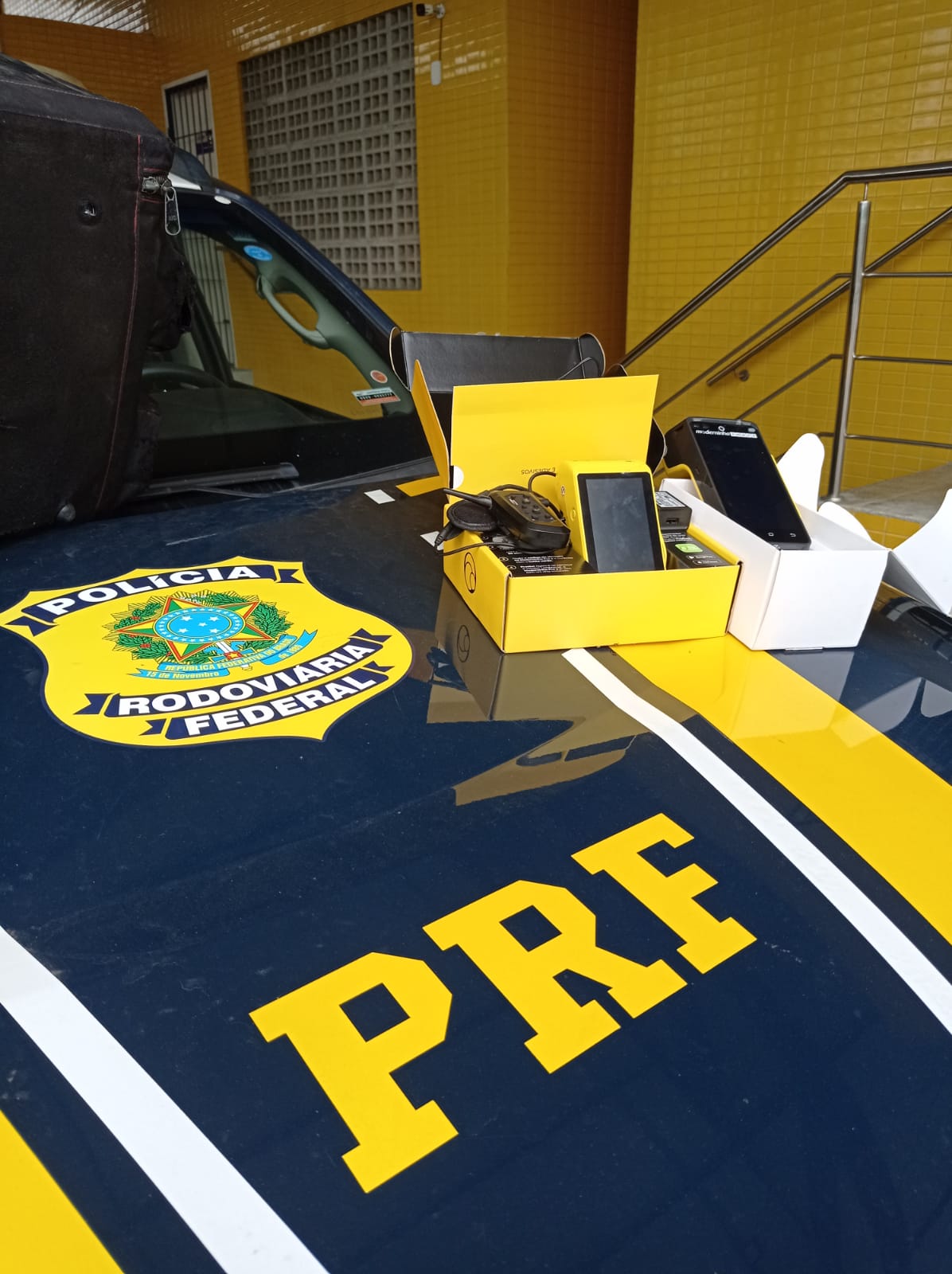 Ação conjunta entre PRF e Polícia Civil prende quatro indivíduos suspeitos de aplicar “golpe da entrega”, na Paraíba