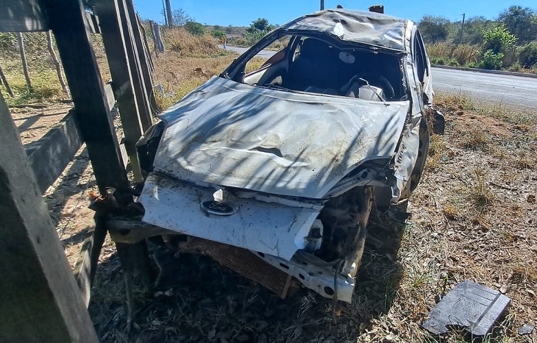 Criança arremessada de veículo durante acidente em Princesa Isabel, segue internada em estado grave no Hospital Infantil de Patos