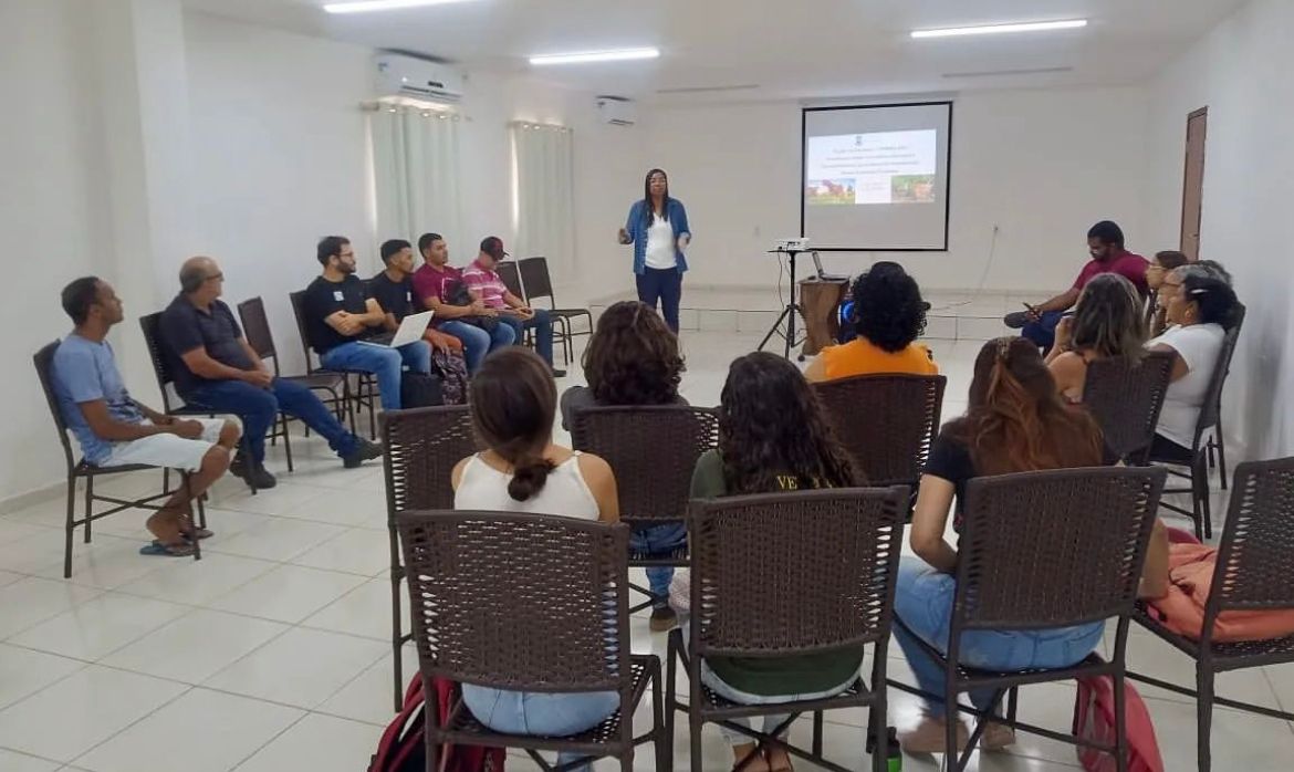 Agricultores de Quixaba acompanharam Projeto de Extensão sobre Avicultura Familiar para Desenvolvimento Sustentável