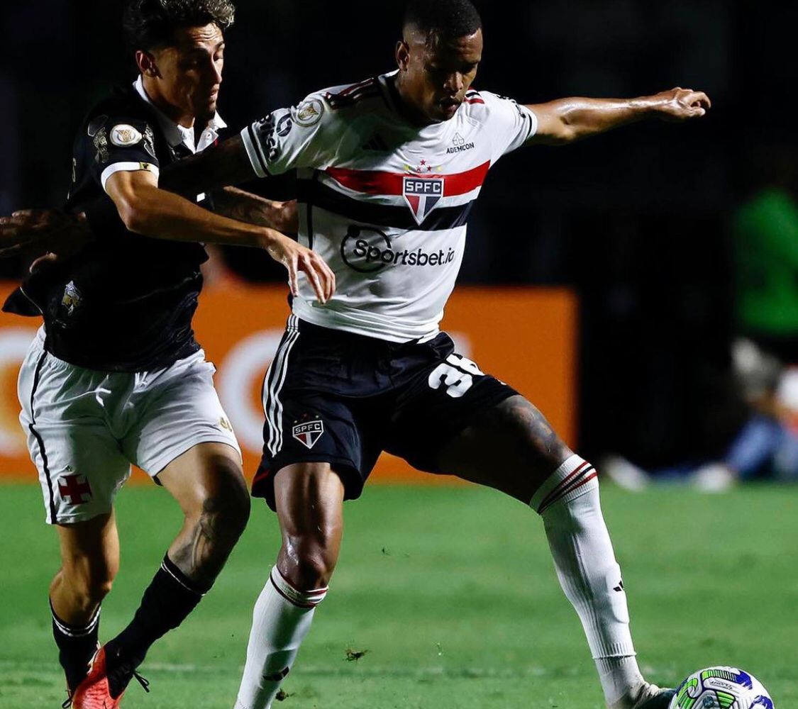 Rato perde pênalti, São Paulo empata com o Vasco em São Januário e segue sem vencer fora de casa