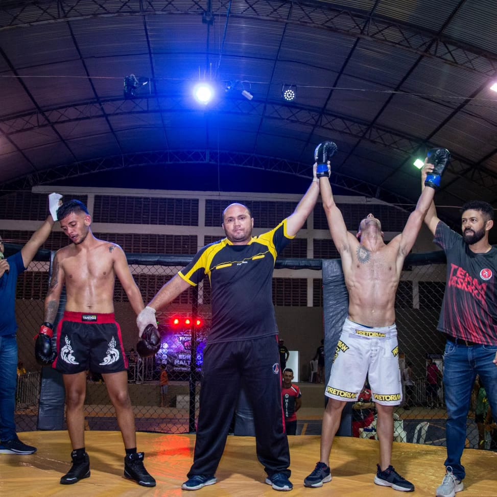 Atleta de projeto de extensão da UEPB do Campus de Patos vence luta de boxe em evento realizado na cidade de Malta