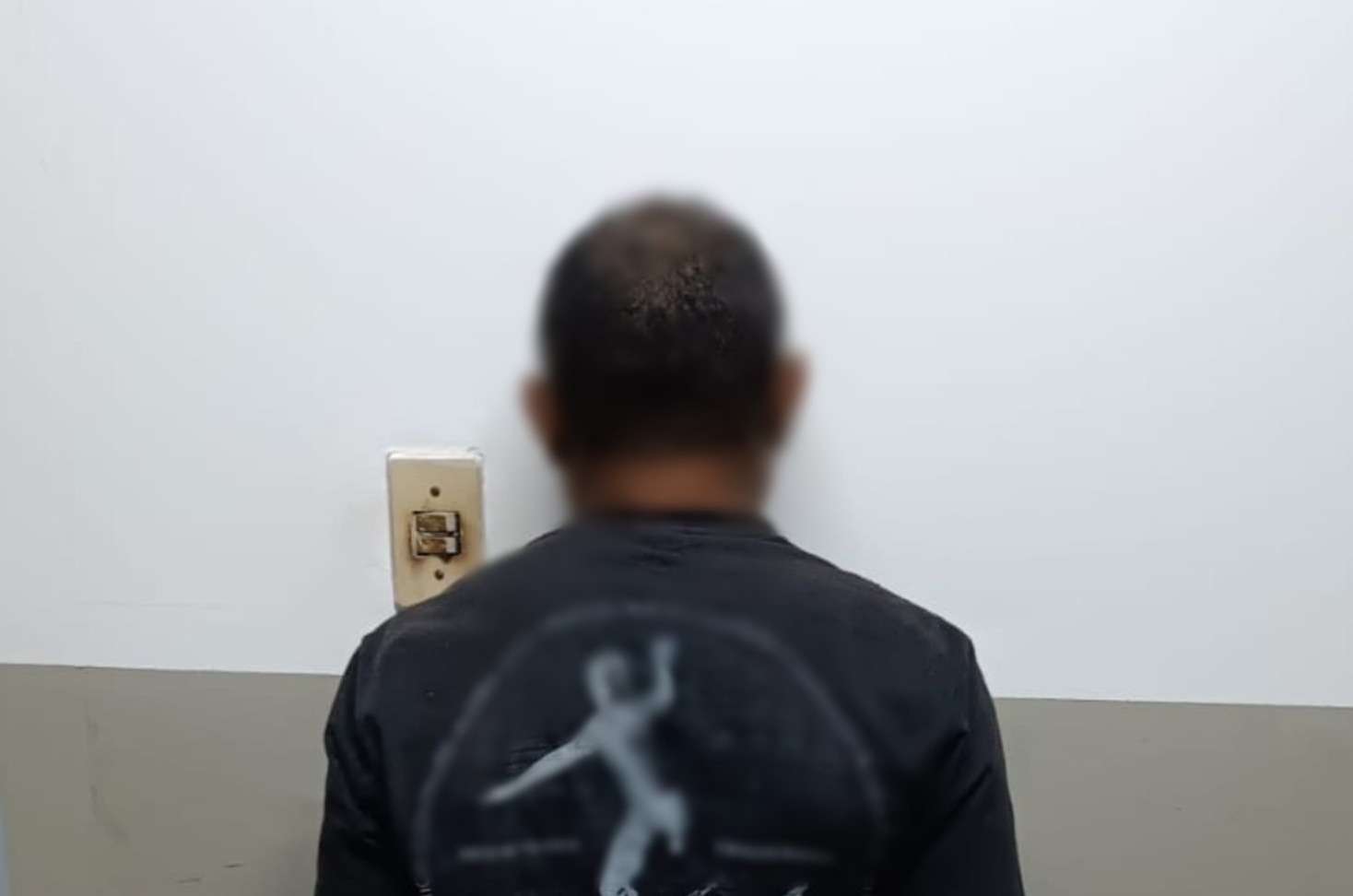 Mais um caso de violência doméstica é registrado na região de Patos; homem é preso em Desterro após agredir companheira com faca