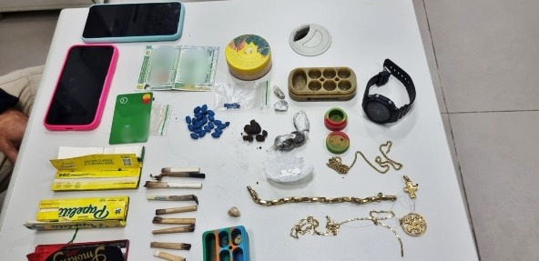 Quatro pessoas são detidas e mais um veículo é recuperado pela PRF na Paraíba