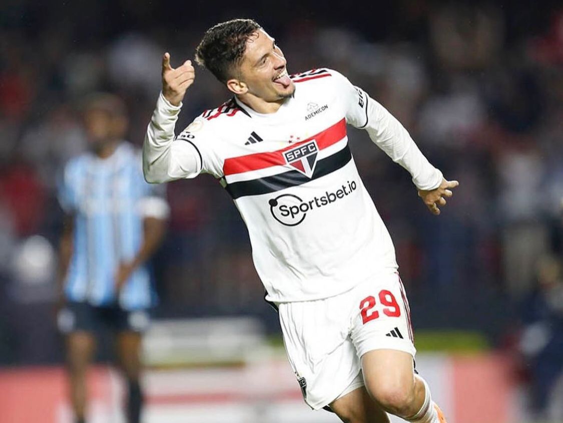 Com duas assistências de James, São Paulo atropela Grêmio e se afasta de vez do Z-4 do Brasileiro