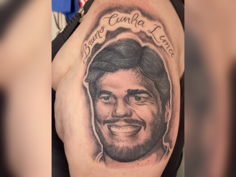 Mulher viraliza ao tatuar rosto do prefeito de Campina Grande, Bruno Cunha Lima, no braço; veja vídeo