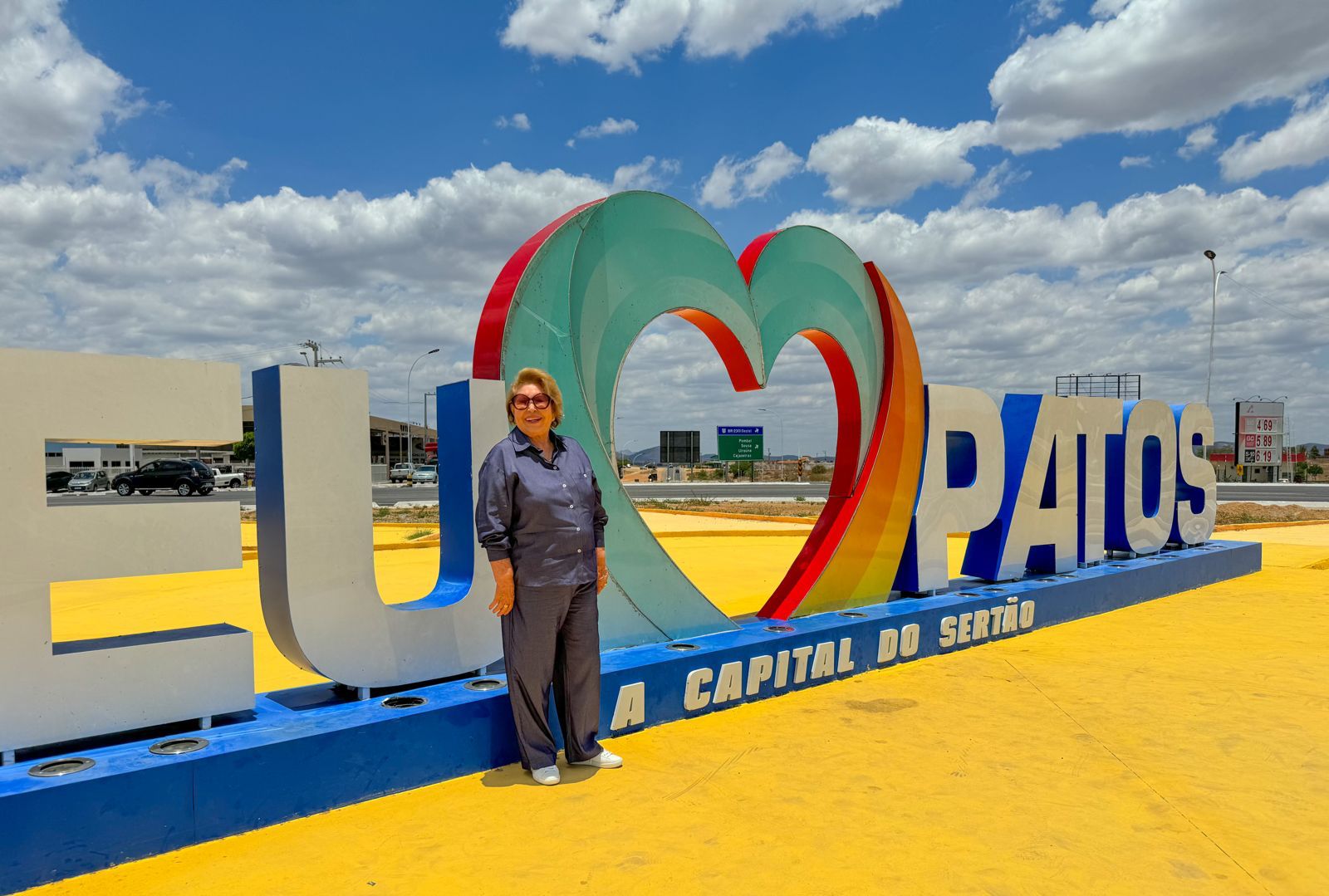 Na tribuna: Deputada Francisca Motta homenageia cidade de Patos