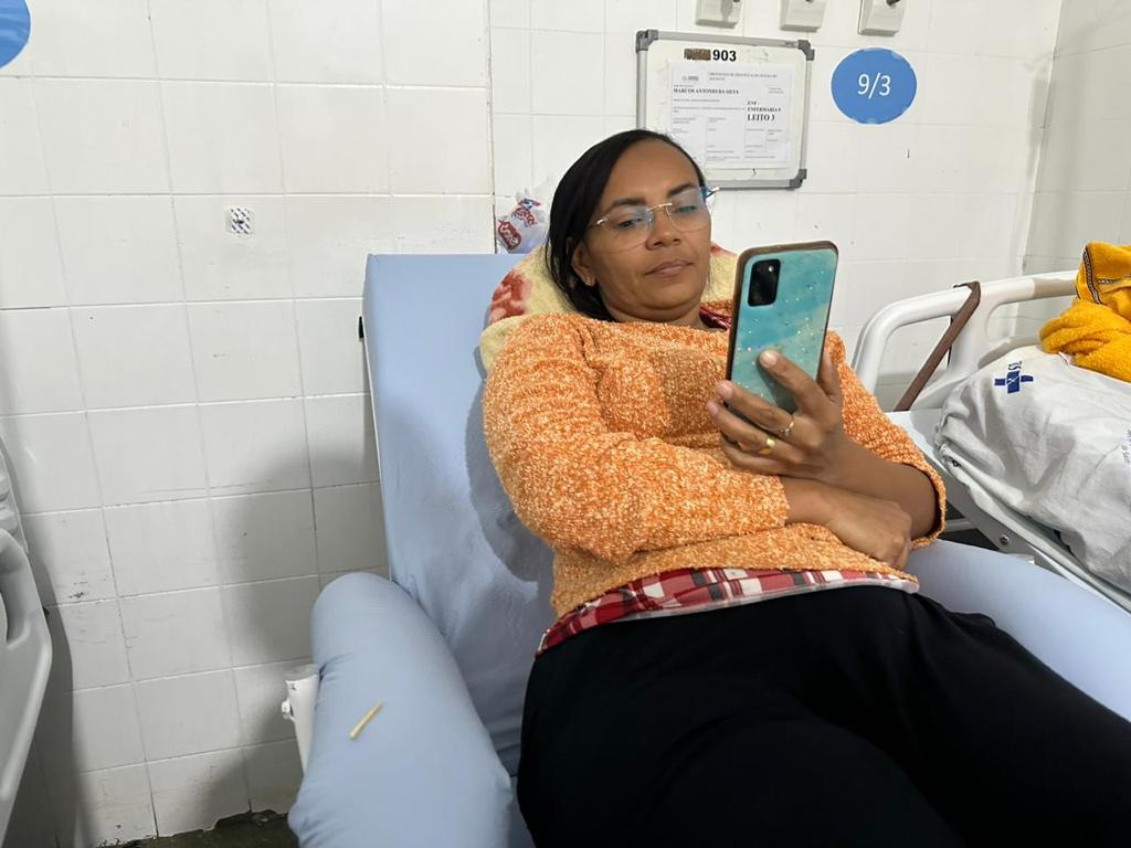 Hospital de Patos recebe 70 novas cadeiras reclináveis e acolchoadas para acompanhantes