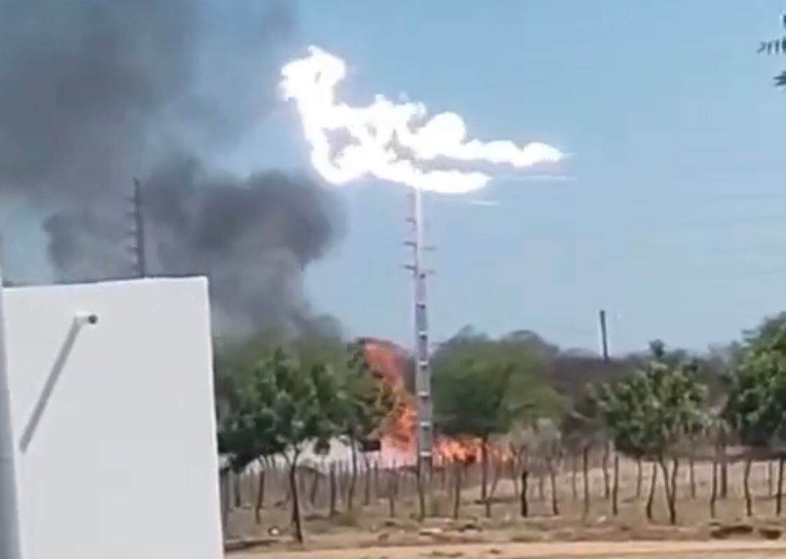 Incêndio criminoso atinge rede de alta tensão e deixa 20 cidades do Sertão sem energia na manhã desta quarta (25); Energisa emite nota