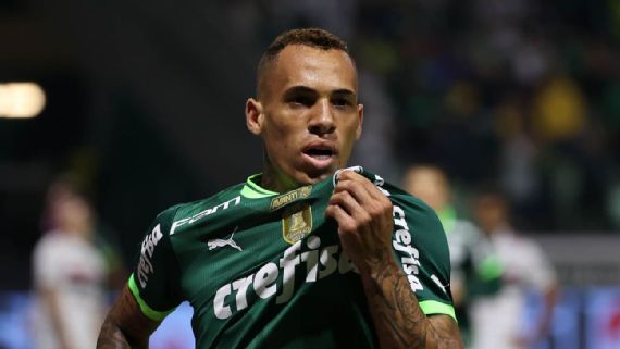 Palmeiras tem noite avassaladora, aplica cinco no São Paulo dentro do Allianz e encerra sequência negativa