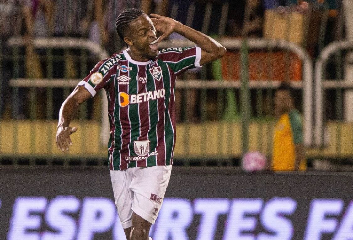 Fluminense supera início ruim, vira sobre o Goiás e encerra sequência ruim no Brasileirão