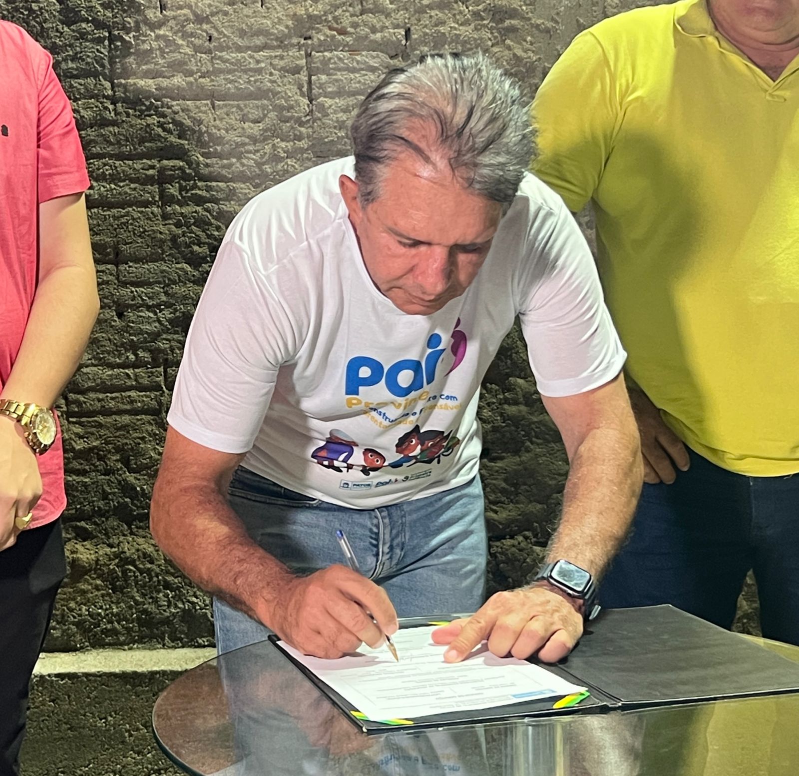 Prefeito de Patos assina ordem de serviço para construção de unidade de saúde e academia nos Sapateiros