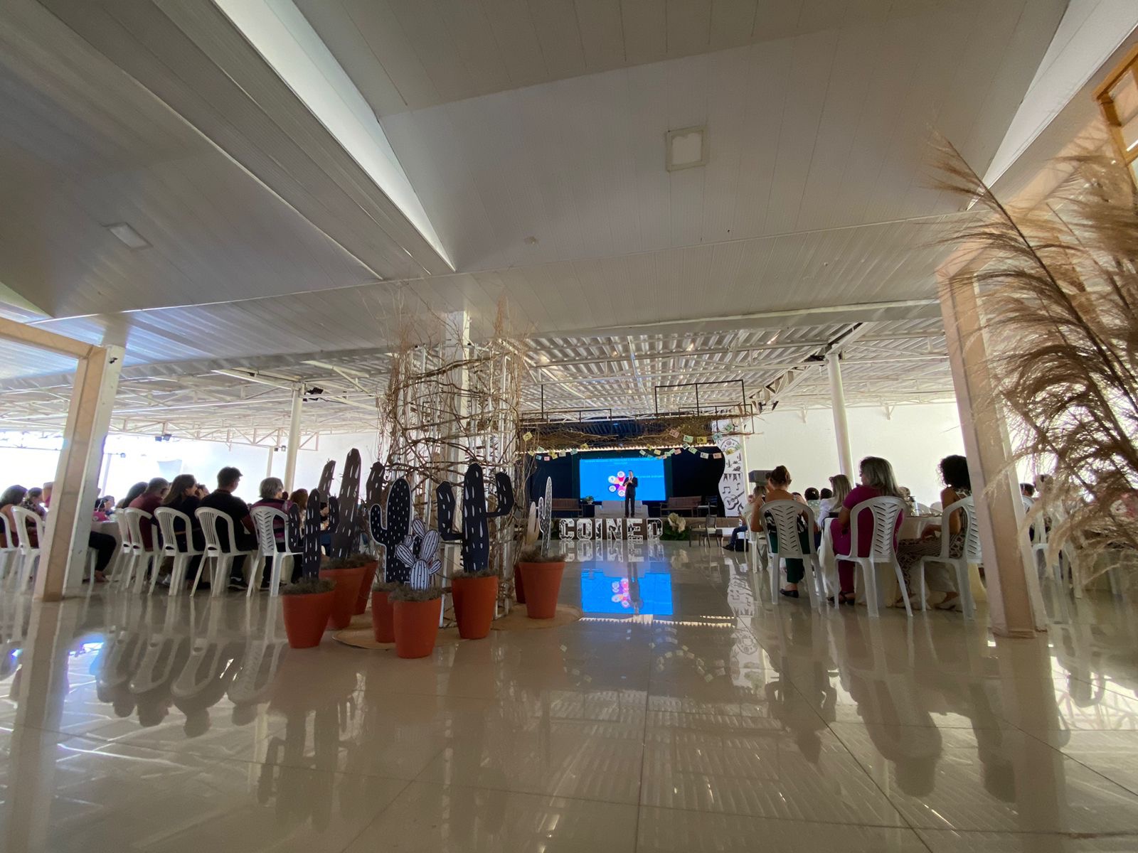 Patos recebe municípios para debater futuro da educação durante Conferência Intermunicipal de Educação