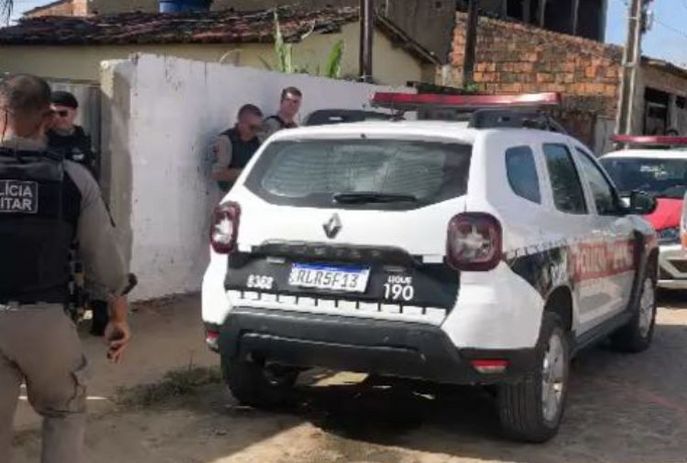 Na Paraíba: Mãe acusada de matar filho a golpes de faca para se defender de agressões é liberada após prestar depoimento