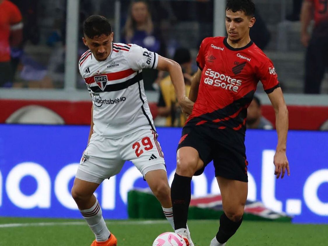 Com 'lei do ex', Athletico-PR e São Paulo empatam por 1 a 1 na Ligga Arena